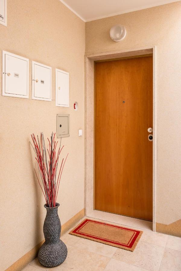 Best Of Principe Real Liberdade In The Heart Of Lisbon With Private Parking Екстериор снимка